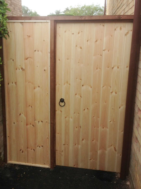 Tongue & Groove Flat Top Gate